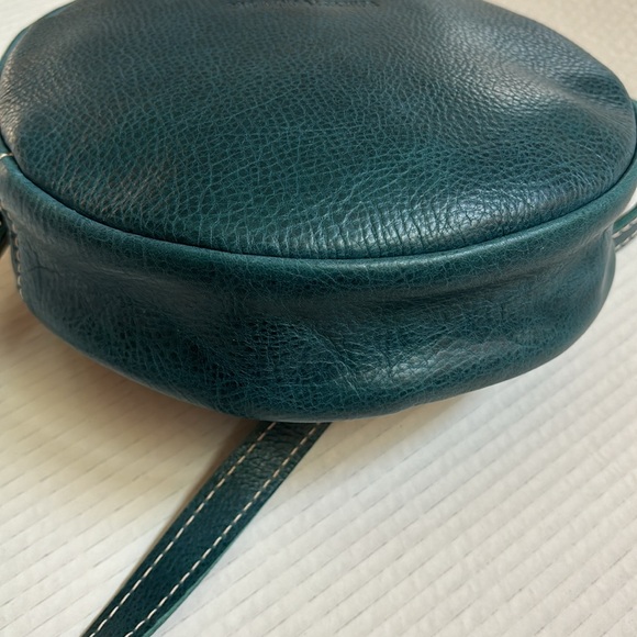 Lagoon color Portland Leather large circle - Picture 3 of 5